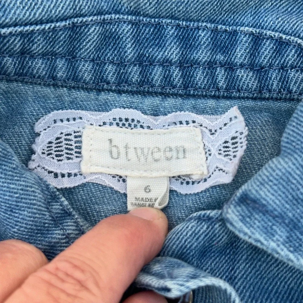 Btween Denim Jacket Girls Size 6 Blue Ruffle Shoulder‎ Cutie Jacket Excellent